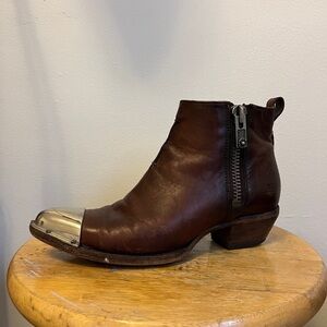 Frye Sacha Moto Plate leather boots